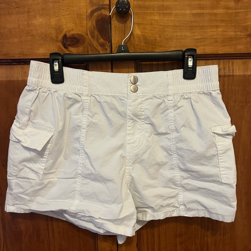 Celebrity Pink Women's White Cargo Shorts